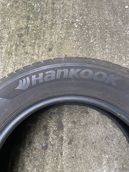 215/65 R17 99V Hankook Winter icept evo 2 SUV - 4