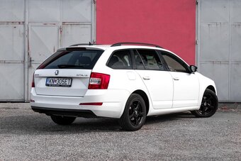 Škoda Octavia Combi 2.0 TDI Elegance/Style DSG - 4