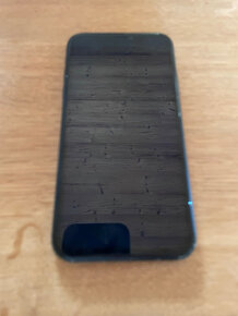 Krásny Iphone XR 64 GB black - 4