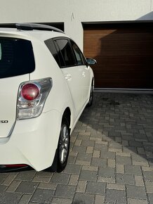 Toyota Verso 1.8 benzín - 4