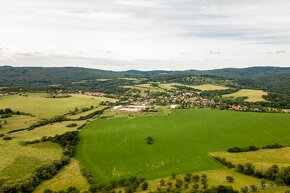 ● Cenová Bomba ● Pozemok 4870m2 so súkromím, Jabloňovce. - 4