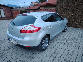 Renault Megane 1.6i - 4