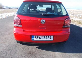 Volkswagen Polo 1,2 51KW perf stav 111 000km benzín manuál - 4