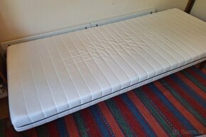 Drevena postel Ikea s matracom 200x90 - 4