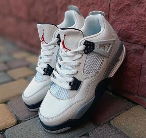 Nike Air Jordan 4 - 4