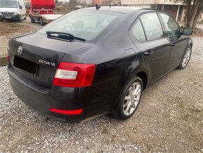 Rozpredam Škoda Octavia 1.6Tdi 77kw Čierna - 4