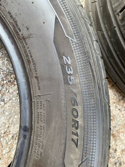 235/60r17 Hankook - 4