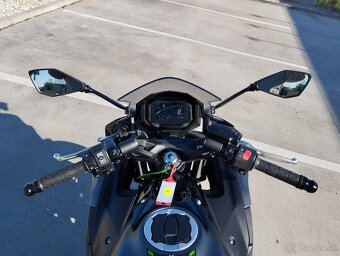 Kawasaki Ninja 650 - 4