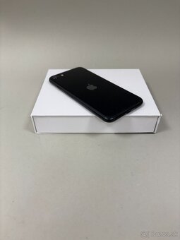 Apple iPhone SE 2022 128GB Black-Batéria 100% - 4