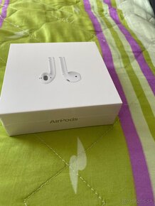 Sluchatka AirPods - 4