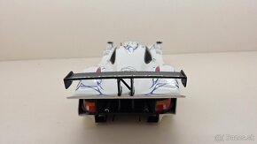 1:18 PORSCHE 911 GT1 No.25 - 4