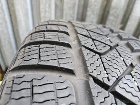 Orig.zimná sada VW - 5x112 r16 + PIRELLI 215/60 r16 - 4