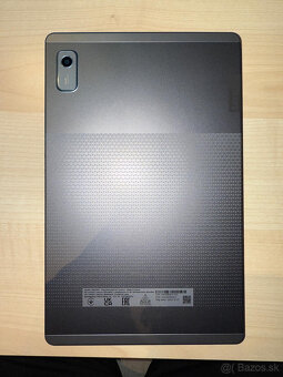 Tablet - Lenovo Tab M9 + Clear Case - 4