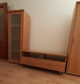 TV stolik s kolieskami 110cm - 4