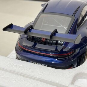 1:18 Norev Porsche 911 GT3 RS 2022 - 4