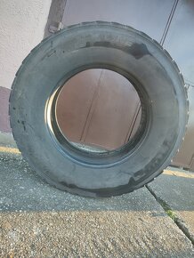 Predám Michelin 315/70R22,5 - 4