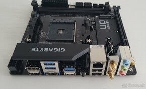 GIGABYTE A520I AC + Ryzen 5 5600 - 4