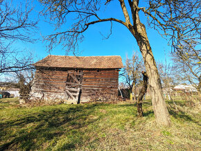 Rovinatý pozemok Paňovce, veľkosť 1462 m2, šírka cca 23 m - 4