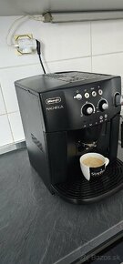 Kávovar DeLonghi Magnifica - 4