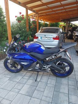 Yamaha YZF-R125 - 4