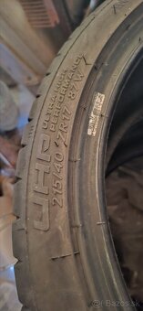 Sebring 215/40 R17 letné - 4