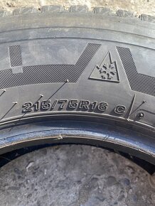 Predám zimné pneu 215/75 R16 - 4