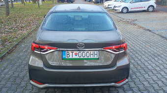 Toyota Corolla sedan 1.5 Dynamic Force Comfort - 4