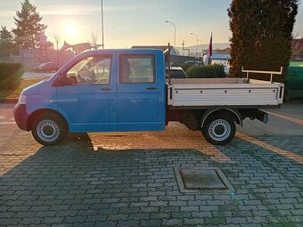 Volkswagen T5 Transporter 2,5D 96KW 6 miest 4X4 - 4