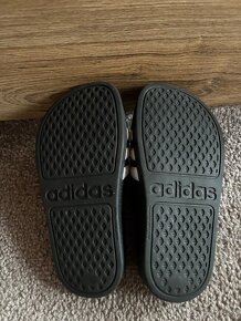 Adidas šľapky 26 - 4