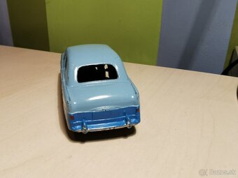 Dinky toys Ford Zephyr - 4