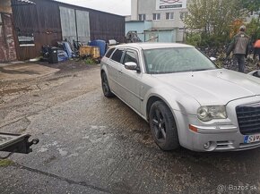 rozpredam chrysler 300c 160kw 3,0 crd modry strieborny sedan - 4