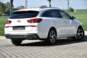 Hyundai i30 CW Kombi 1.6 CRDi AUTOMAT FAMILY SR 2020 - 4