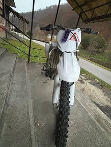 Yamaha YZF 250 - 4