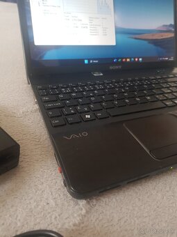 SONY VAIO - 4