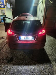 predám Opel Insignia A sporttourer 2.0 cdti 96kw - 4