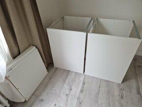 Nové Metod IKEA 2 skrinky 60 cm + 4 police + 4 pánty - 4