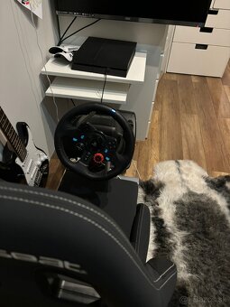 PlaySeat Evolution Black ActiFit + Logitech G923 - 4