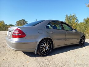 mercedes e 320 4matic avantgarde benzín - 4