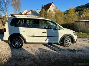 Volkswagen Touran 2.0 TDI 177k Cross DSG - 4