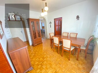 Veľký 6 izbový rodinný dom, pozemok 1021 m2, Prievaly - 4