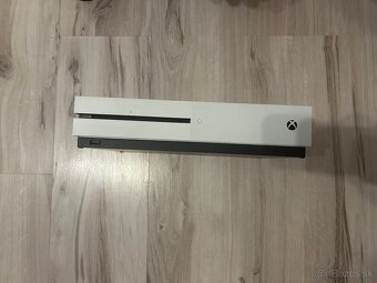 Xbox One S + Ovládač - 4