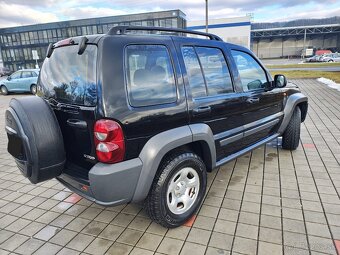 JEEP CHEROKEE 2.8 CRD SPORT - 4