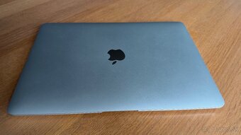 MacBook Air 13" 2020 M1 8/256GB - 4