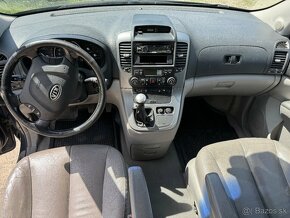 Kia Carnival 2.9 CRDi - 4