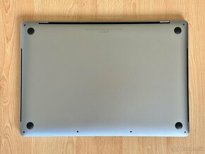 ZÁRUKA-MacBook Pro 16" (2020), 2.6GHz i7/16GB/512GB,TOP STAV - 4