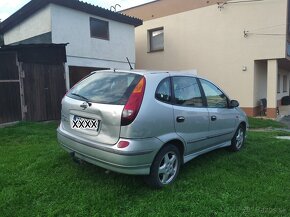 Nissan Almera Tino 2,2D - 4