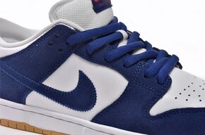 Nike SB Dunk Low Los Angeles Dodgers - 4