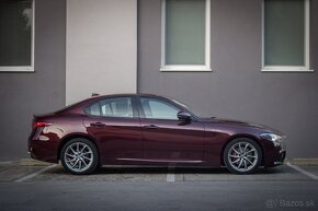 Alfa Romeo Giulia 2.2 Diesel 210 AT AWD Veloce - 4