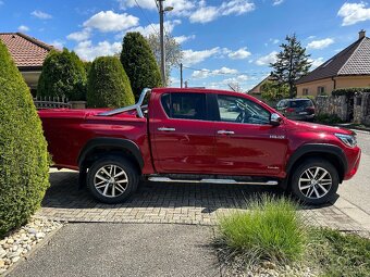 Toyota Hilux DC 2.4 l D-4D INVINCIBLE 4x4 A/T - 4