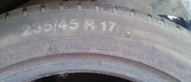 2 ks zimné pneu Continental 235/45 R17 - 4